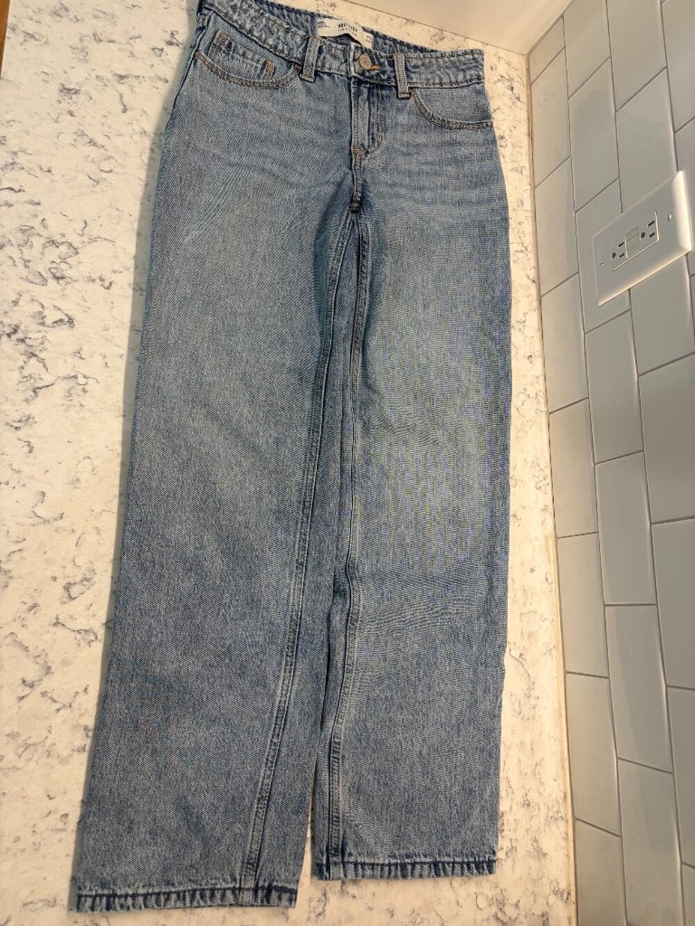 Hollister Low-Rise Loose Jeans